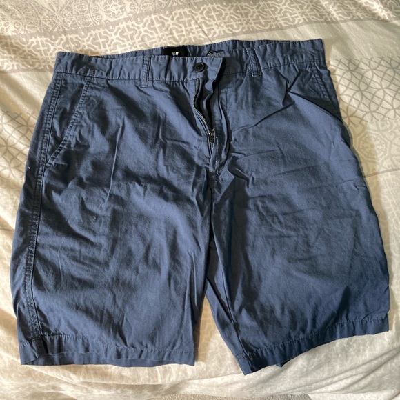 H&M Flat-Front Mens 34 Shorts - Picture 1 of 2